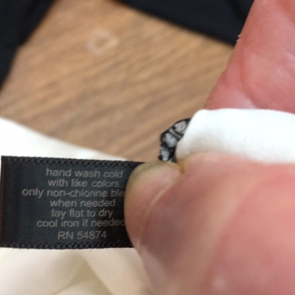 The limited thin silk like blouse - Picture 7 of 7